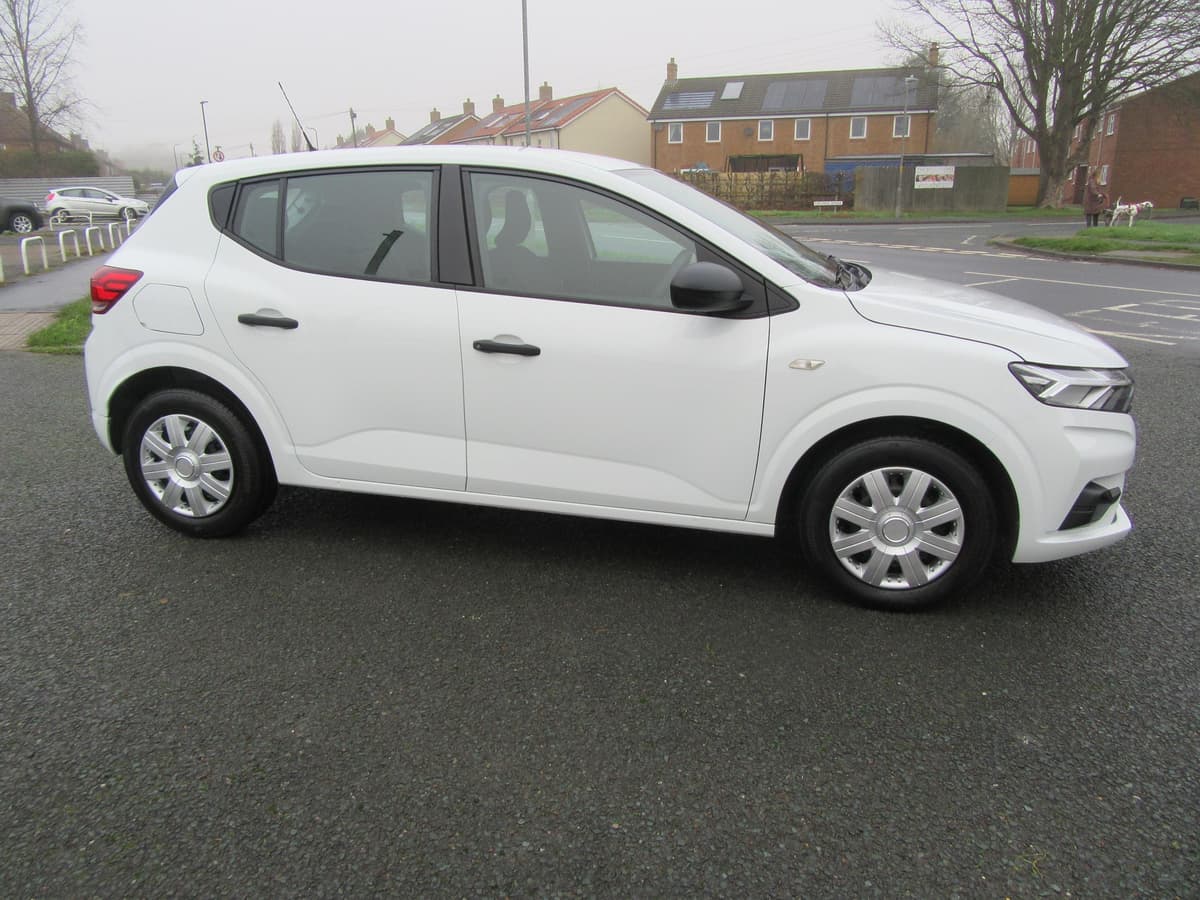 2021 Dacia Sandero Essential SCe - Image 4